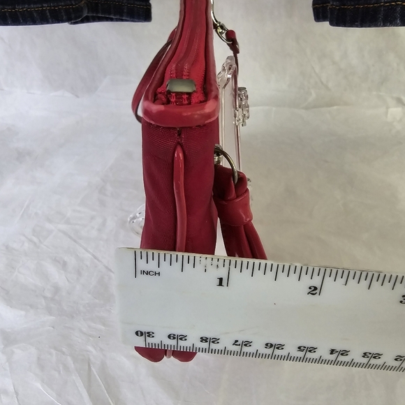 Coach wristlet women wallet zip credit card holder great back pocket logo chain - Picture 6 of 7